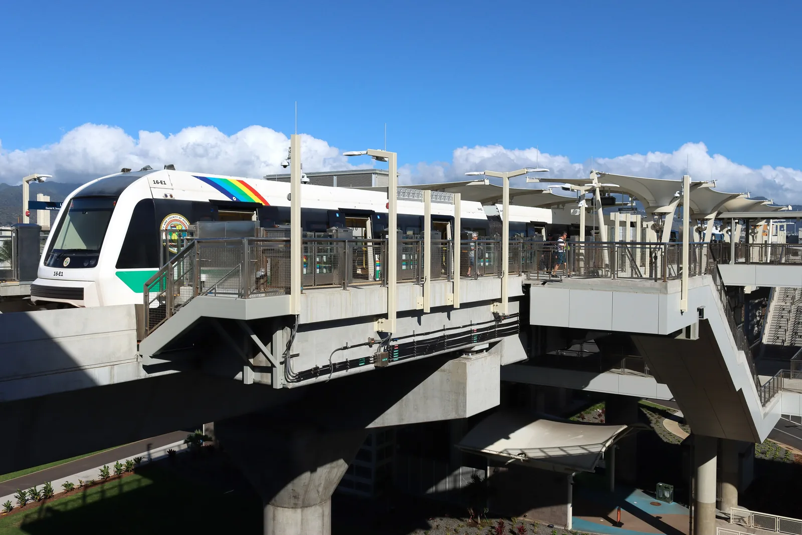 A Skyline train at Lelepaua station, the elevated stop beside the Honolulu terminals.