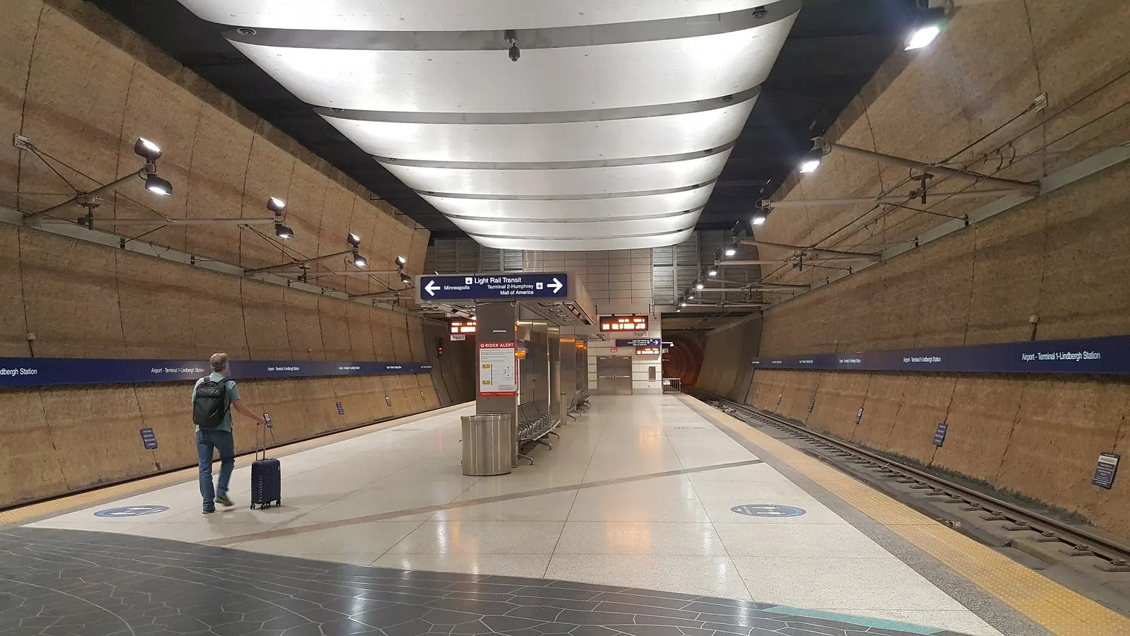 The Blue Line platform under Terminal 1 at Minneapolis-Saint Paul.