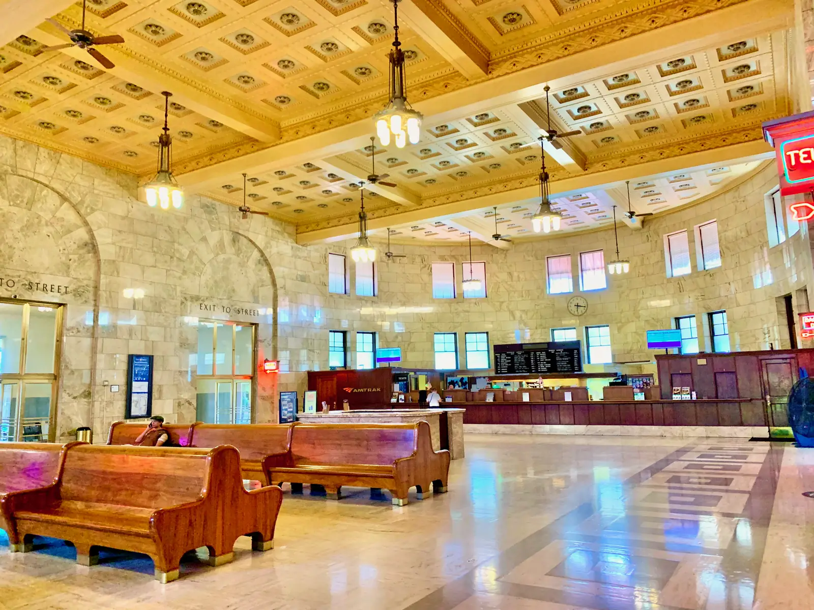 The main atrium waiting room at Portland Union Station.